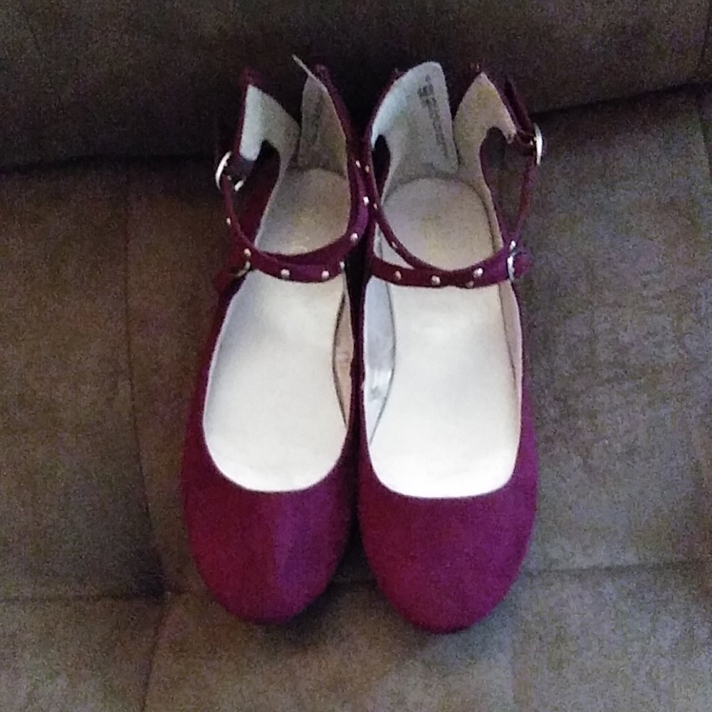 Girls shoes